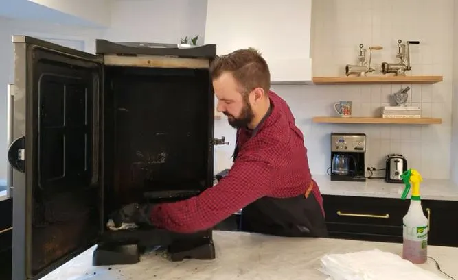 How To Clean A Masterbuilt Electric Smoker