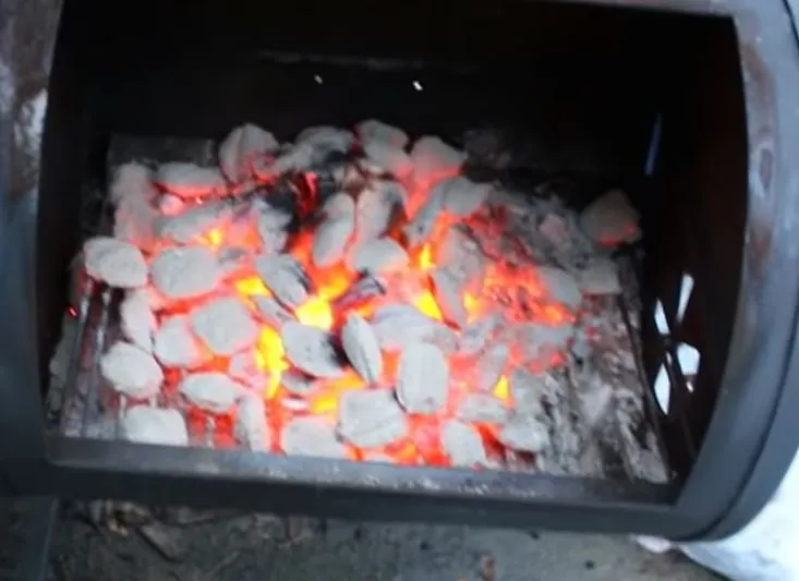 How Much Charcoal to Use in a Smoker