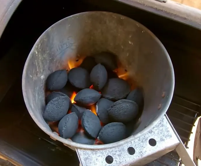 How Much Charcoal to Use in a Smoker